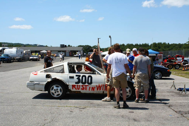 Illustration for article titled The 24 Hours Of LeMons New England 2009 Über Gallery, Part 2